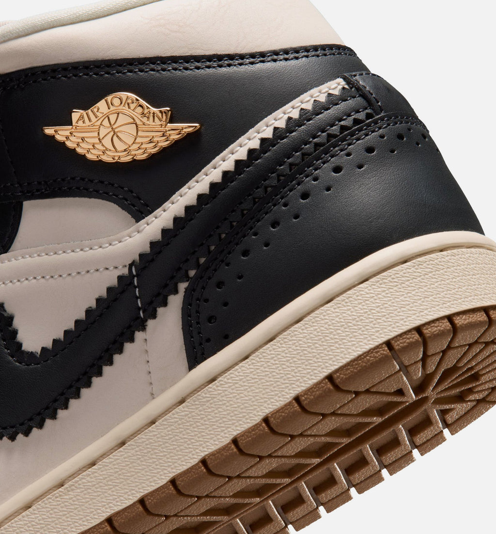 Air Jordan 1 Mid SE – Women's Lifestyle Shoe in Off-Noir/Chalk/Pearl White